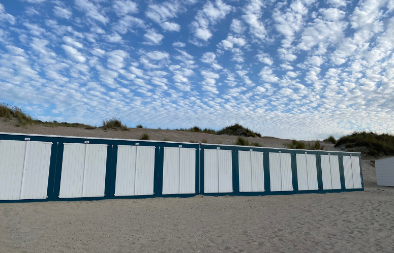Strandhuisje strand Zeeland